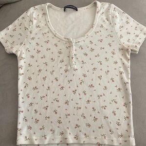 Brandy melville zelly floral top
